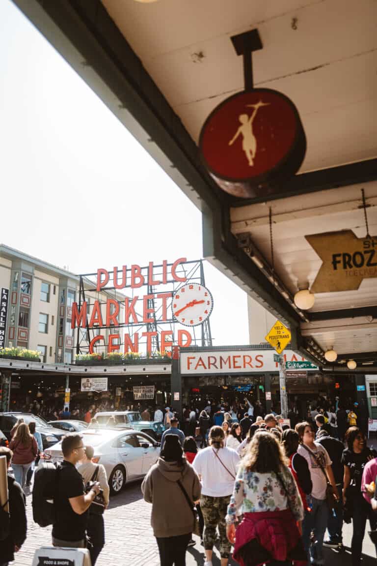 Matthews on the Move - A Weekend in Seattle: How to Spend the perfect two days in Seattle. Planning a getaway weekend in Seattle? We're sharing our ideal itinerary for two days in Seattle, including where to stay and what to do.